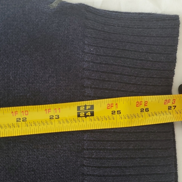 Men's Sweater - Picture 7 of 7